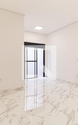 Casa à venda com 100m², 3 quartos e 2 vagas Casa à venda com 100m², 3 quartos e 2 vagasSuíte