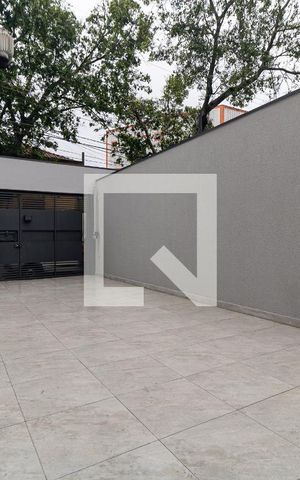 Casa à venda com 100m², 3 quartos e 2 vagas Casa à venda com 100m², 3 quartos e 2 vagasGaragem