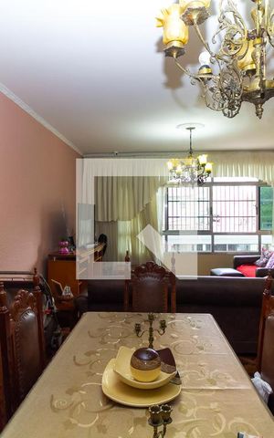 Casa para alugar com 210m², 3 quartos e 5 vagas Casa para alugar com 210m², 3 quartos e 5 vagasSala