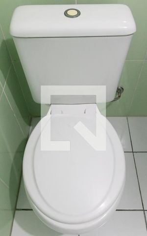 Casa para alugar com 59m², 1 quarto e sem vaga Casa para alugar com 59m², 1 quarto e sem vagaBanheiro
