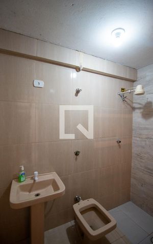 Casa à venda com 249m², 3 quartos e 1 vaga Casa à venda com 249m², 3 quartos e 1 vagaBanheiro 2