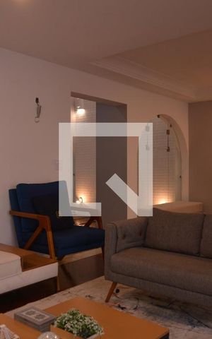 Casa à venda com 411m², 4 quartos e 6 vagasSala