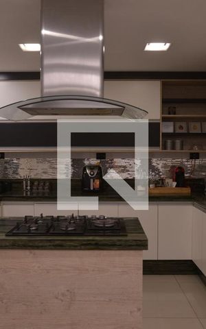 Casa à venda com 411m², 4 quartos e 6 vagasCozinha