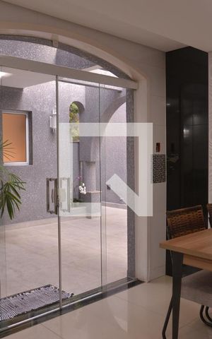 Casa à venda com 411m², 4 quartos e 6 vagasCozinha
