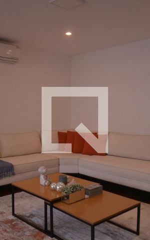 Casa à venda com 411m², 4 quartos e 6 vagasSala