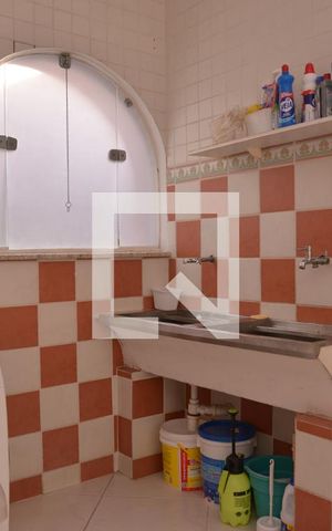 Casa à venda com 411m², 4 quartos e 6 vagasÁrea de Serviço