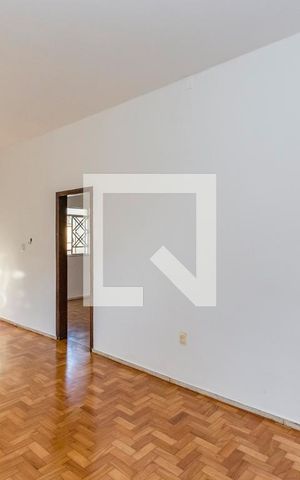 Casa à venda com 408m², 3 quartos e 2 vagas Casa à venda com 408m², 3 quartos e 2 vagasSala