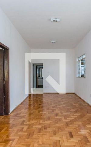 Casa à venda com 408m², 3 quartos e 2 vagas Casa à venda com 408m², 3 quartos e 2 vagasSala