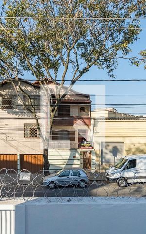 Casa à venda com 408m², 3 quartos e 2 vagas Casa à venda com 408m², 3 quartos e 2 vagasQuarto 1