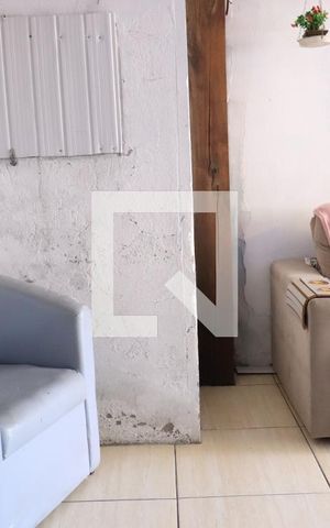 Casa à venda com 112m², 3 quartos e 2 vagasSala