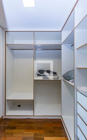 Apartamento à venda com 76m², 1 quarto e 2 vagasCloset da suíte