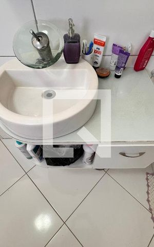 Casa à venda com 377m², 3 quartos e 6 vagas Casa à venda com 377m², 3 quartos e 6 vagasBanheiro da Suíte