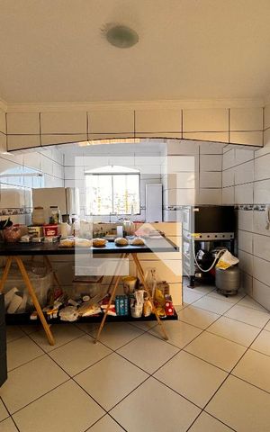 Casa à venda com 377m², 3 quartos e 6 vagas Casa à venda com 377m², 3 quartos e 6 vagasCozinha