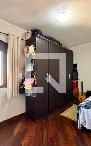 Casa à venda com 377m², 3 quartos e 6 vagas Casa à venda com 377m², 3 quartos e 6 vagasQuarto 1
