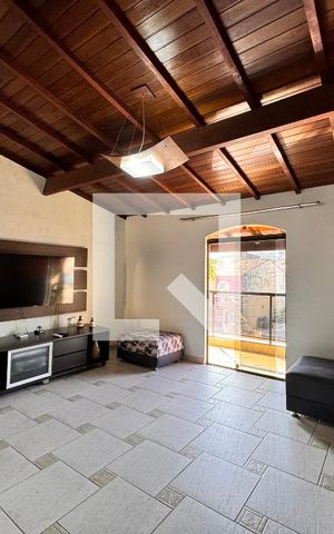 Casa à venda com 377m², 3 quartos e 6 vagas Casa à venda com 377m², 3 quartos e 6 vagasSala de TV