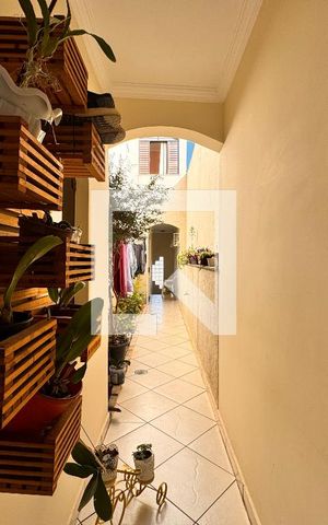 Casa à venda com 377m², 3 quartos e 6 vagas Casa à venda com 377m², 3 quartos e 6 vagasCorredor