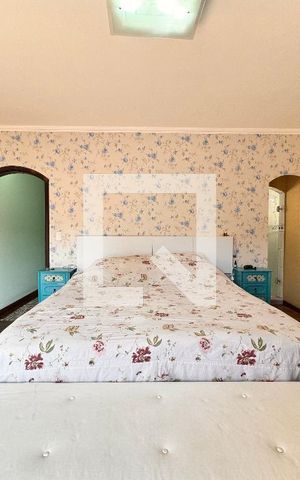 Casa à venda com 377m², 3 quartos e 6 vagas Casa à venda com 377m², 3 quartos e 6 vagasSuíte