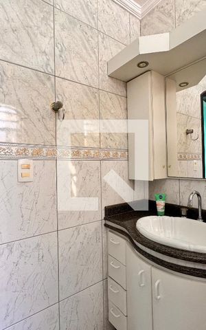 Casa à venda com 377m², 3 quartos e 6 vagas Casa à venda com 377m², 3 quartos e 6 vagasBanheiro 1