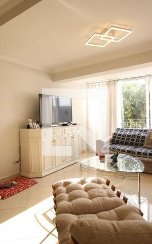 Casa à venda com 262m², 4 quartos e 3 vagasSala