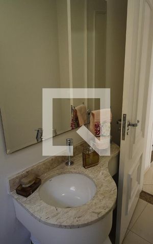 Casa à venda com 262m², 4 quartos e 3 vagasLavabo