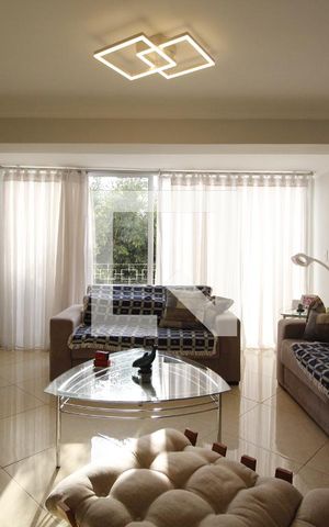 Casa à venda com 262m², 4 quartos e 3 vagasSala