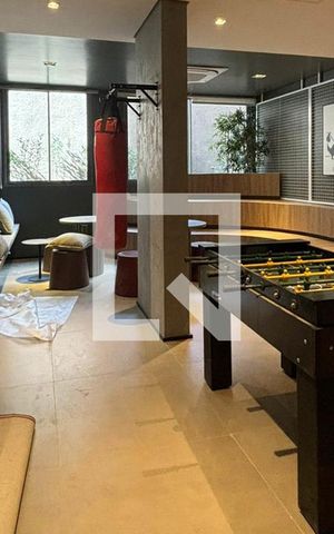 Studio para alugar com 32m², 1 quarto e sem vaga Studio para alugar com 32m², 1 quarto e sem vagaSalão de Jogos