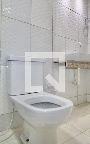 Studio para alugar com 42m², 1 quarto e sem vaga Studio para alugar com 42m², 1 quarto e sem vagaBanheiro