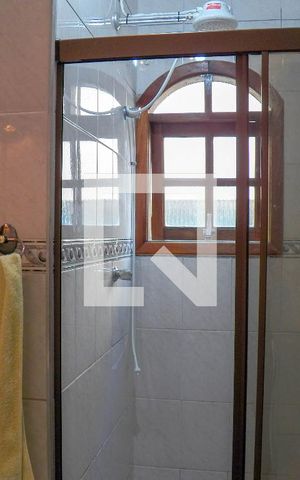 Casa à venda com 150m², 3 quartos e 5 vagas Casa à venda com 150m², 3 quartos e 5 vagasBanheiro da Suíte