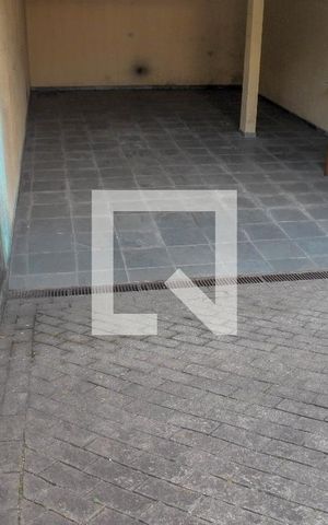 Casa à venda com 150m², 3 quartos e 5 vagas Casa à venda com 150m², 3 quartos e 5 vagasGaragem