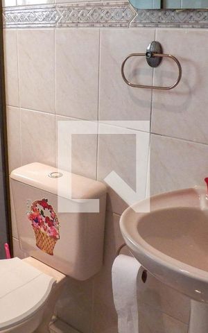 Casa à venda com 150m², 3 quartos e 5 vagas Casa à venda com 150m², 3 quartos e 5 vagasBanheiro 1