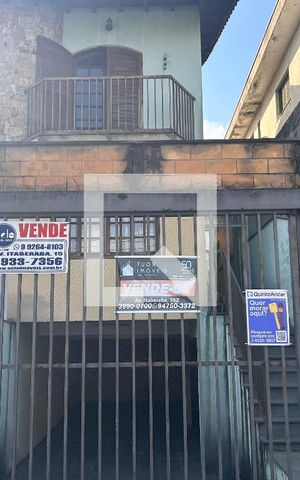 Casa à venda com 150m², 3 quartos e 5 vagas Casa à venda com 150m², 3 quartos e 5 vagasFachada