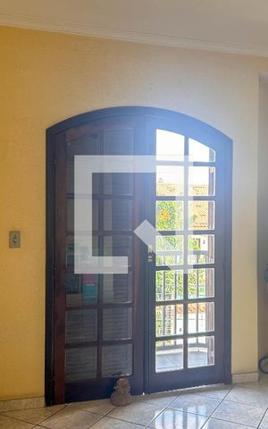 Casa à venda com 150m², 3 quartos e 5 vagas Casa à venda com 150m², 3 quartos e 5 vagasSuíte