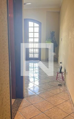 Casa à venda com 150m², 3 quartos e 5 vagas Casa à venda com 150m², 3 quartos e 5 vagasSuíte