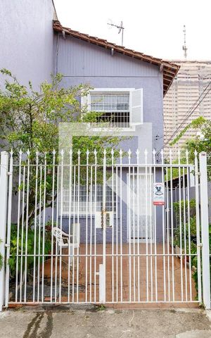 Casa à venda com 160m², 2 quartos e 1 vaga Casa à venda com 160m², 2 quartos e 1 vagaFachada