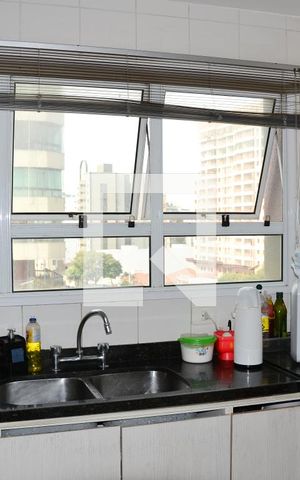 Apartamento para alugar com 145m², 3 quartos e 3 vagas Apartamento para alugar com 145m², 3 quartos e 3 vagasCozinha