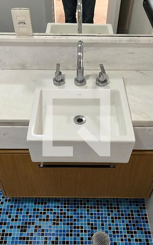 Apartamento para alugar com 200m², 3 quartos e 3 vagasBanheiro 3