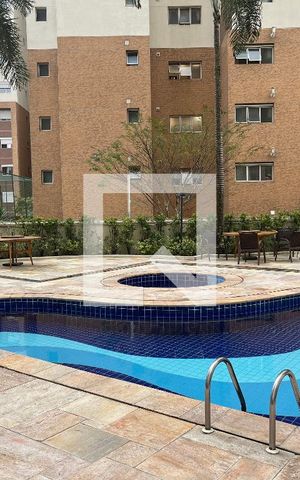 Apartamento para alugar com 200m², 3 quartos e 3 vagasÁrea comum - Piscina