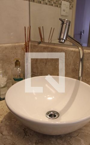 Casa à venda com 145m², 3 quartos e 1 vagaPia do banheiro