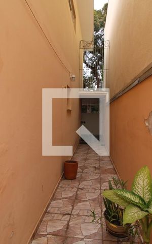 Casa à venda com 145m², 3 quartos e 1 vagaQuintal lateral