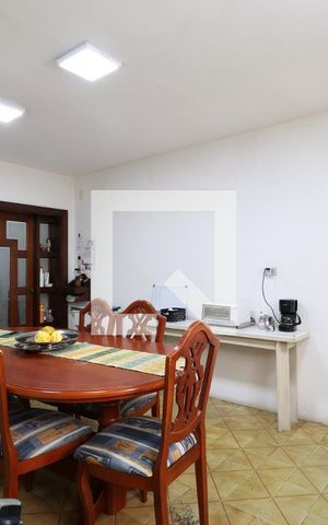 Casa à venda com 232m², 2 quartos e 1 vagaCozinha