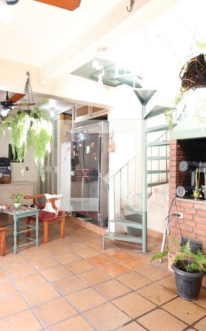 Casa à venda com 232m², 2 quartos e 1 vagaQuintal