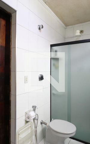 Casa à venda com 232m², 2 quartos e 1 vagaBanheiro da Suíte