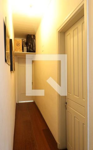 Casa à venda com 232m², 2 quartos e 1 vagaCorredor