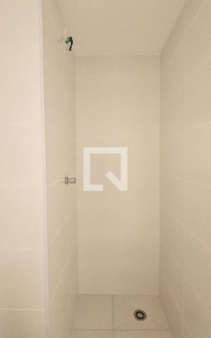 Apartamento à venda com 36m², 2 quartos e sem vaga Apartamento à venda com 36m², 2 quartos e sem vagaBanheiro