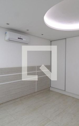 Casa para alugar com 227m², 4 quartos e 4 vagasSuíte 3