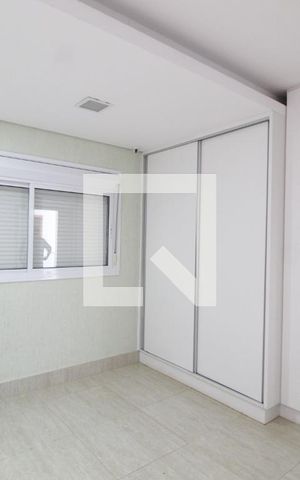 Casa para alugar com 227m², 4 quartos e 4 vagasSuíte 4
