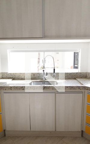 Casa para alugar com 227m², 4 quartos e 4 vagasCozinha