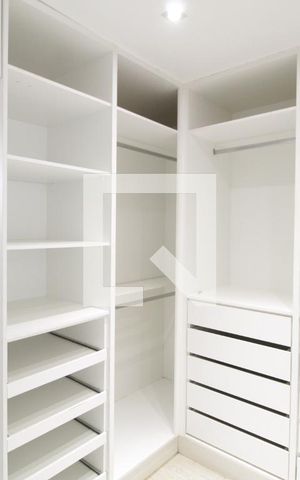 Casa para alugar com 227m², 4 quartos e 4 vagasCloset Suíte 1