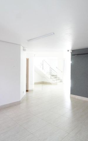 Casa para alugar com 227m², 4 quartos e 4 vagasSala 1