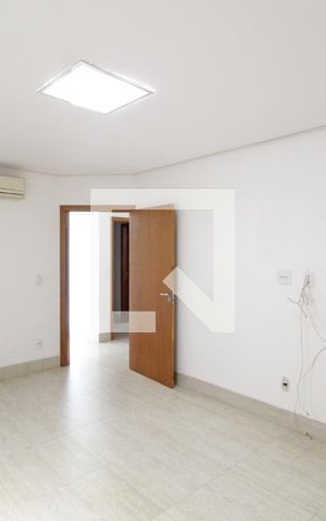 Casa para alugar com 227m², 4 quartos e 4 vagasSuíte 1